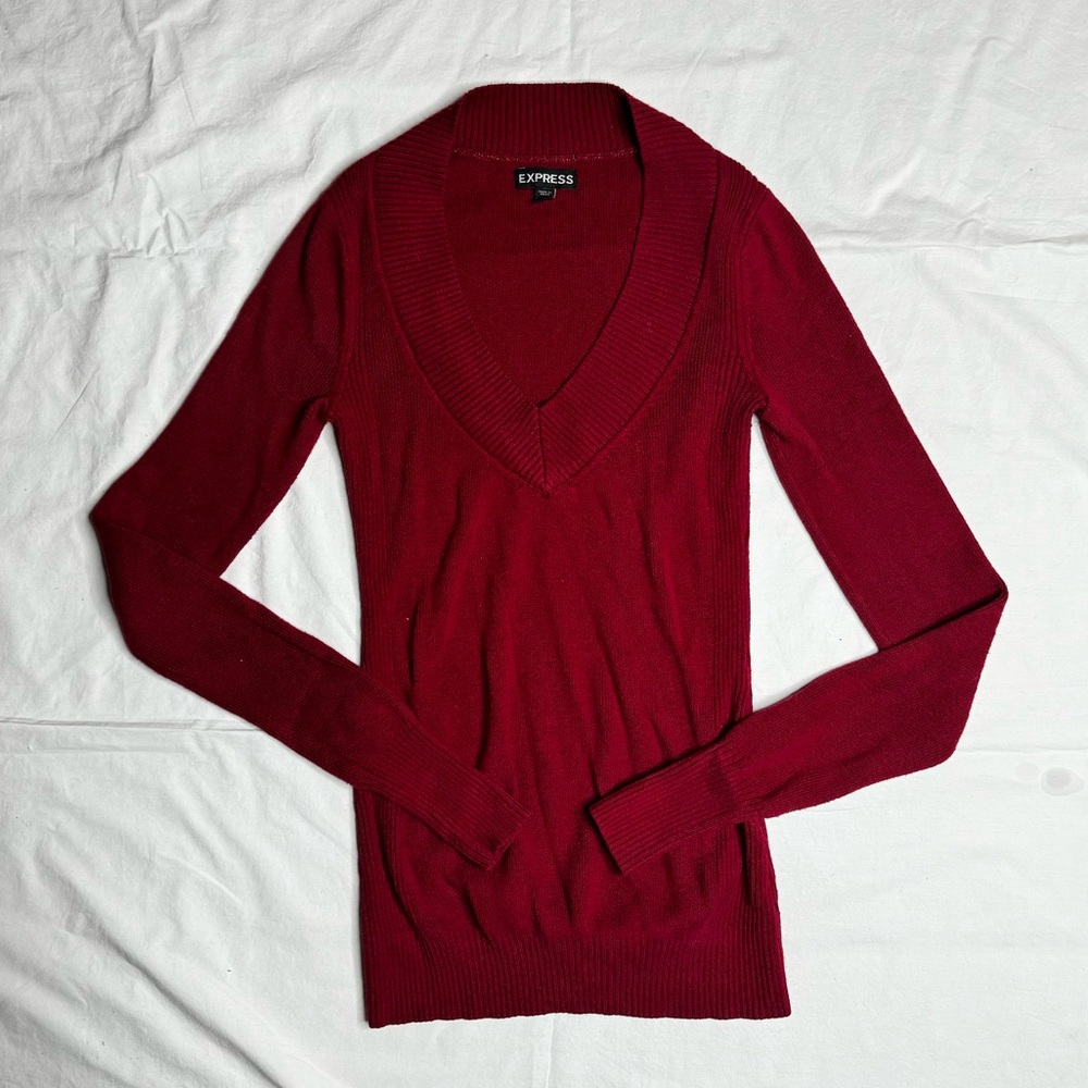 Express - Deep Red Knit Pullover Long Sleeve Shirt/Sweater V-neck Design